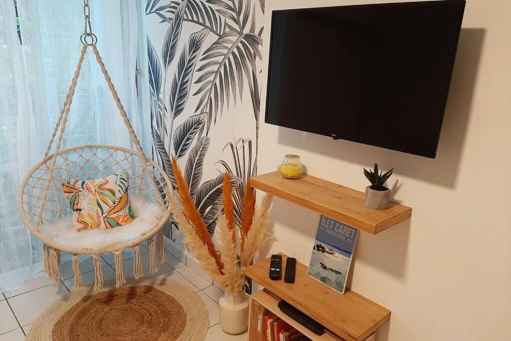 Studio Cosy A Bas-Du-Fort لو جوسيير المظهر الخارجي الصورة