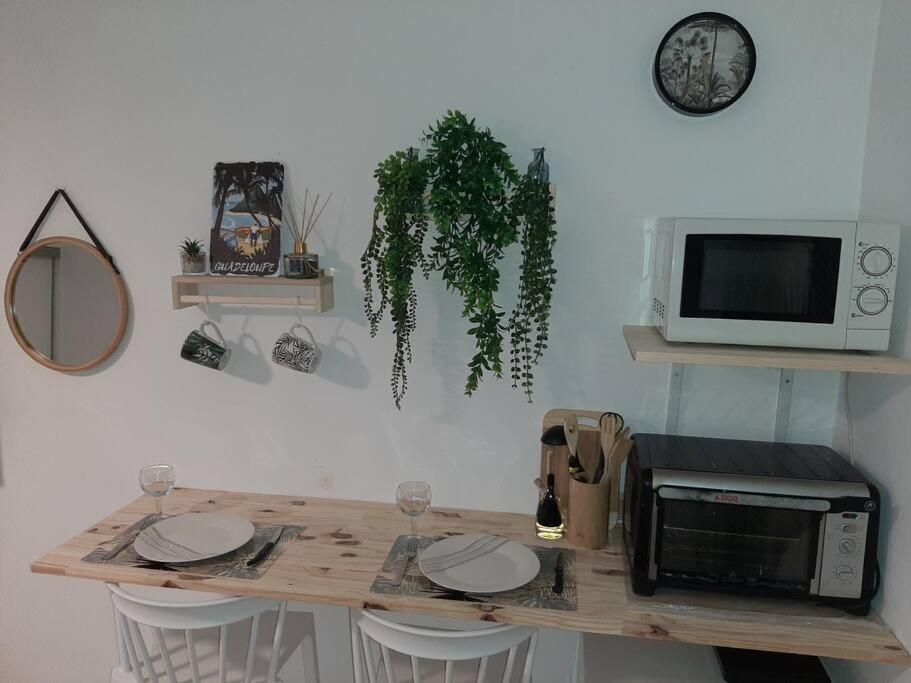 Studio Cosy A Bas-Du-Fort لو جوسيير المظهر الخارجي الصورة